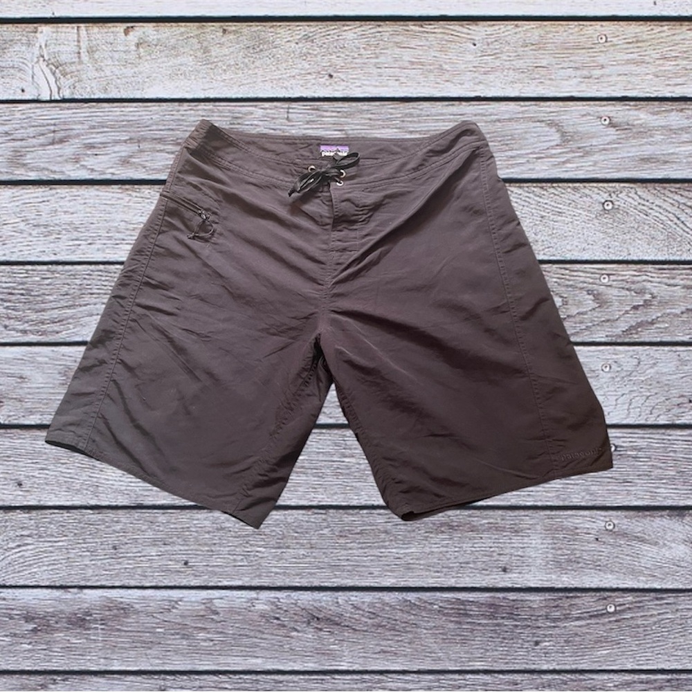 Patagonia Black swim shorts sz 38